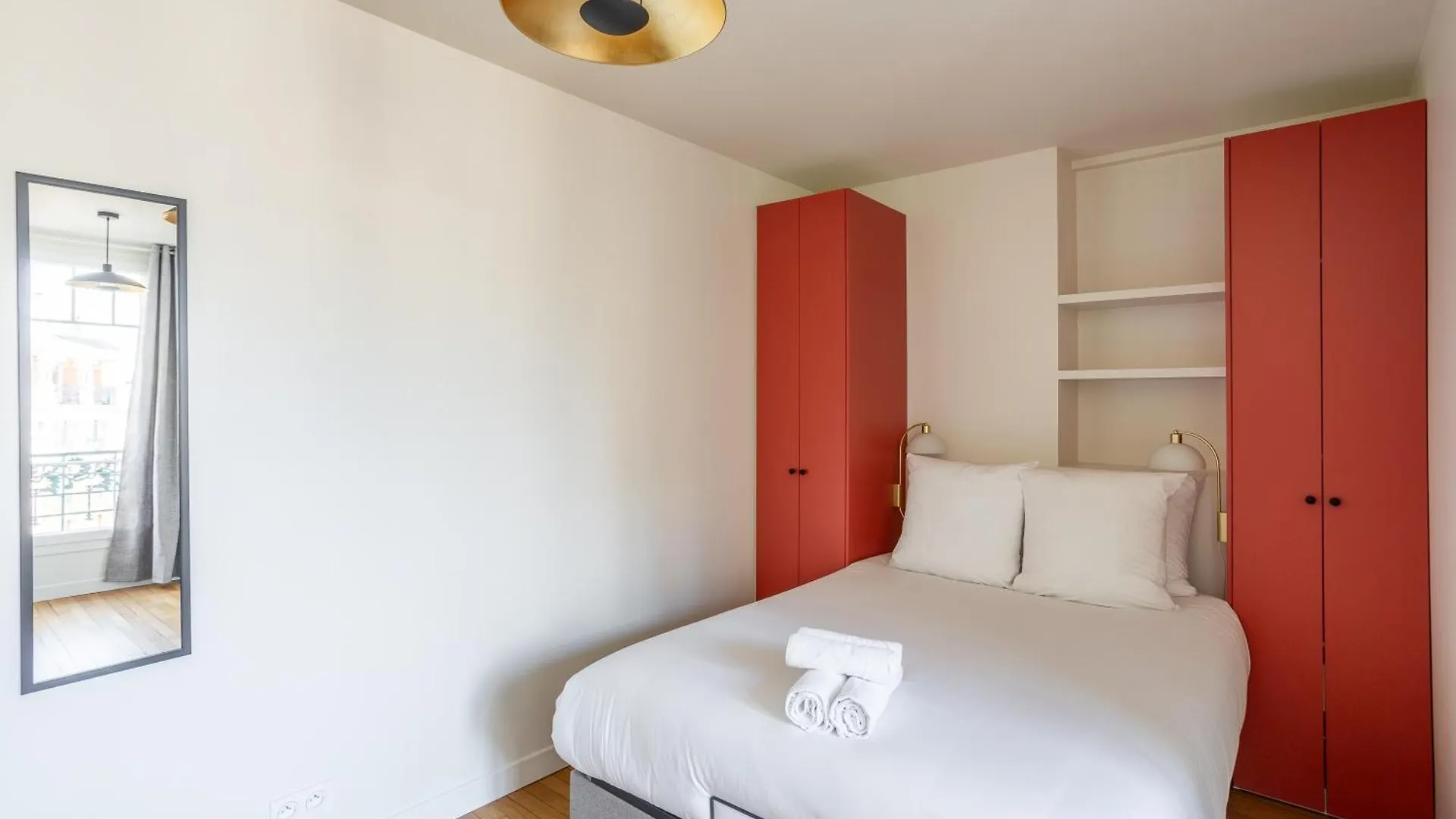 The 15 Place Apartment *