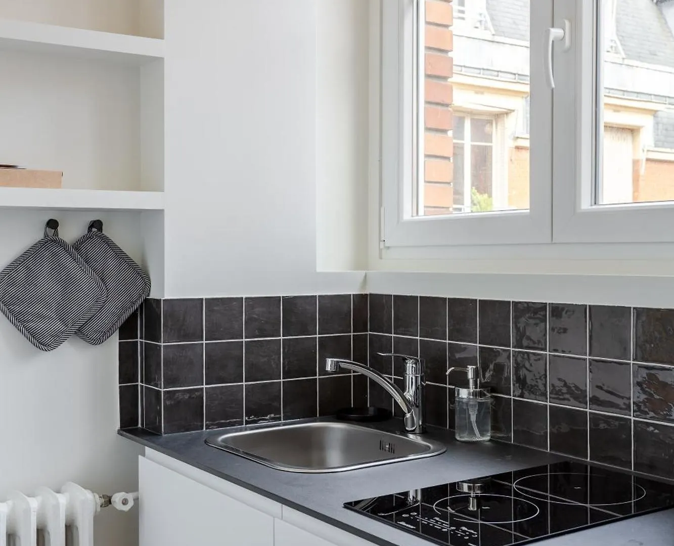 The 15 Place Apartment Paris